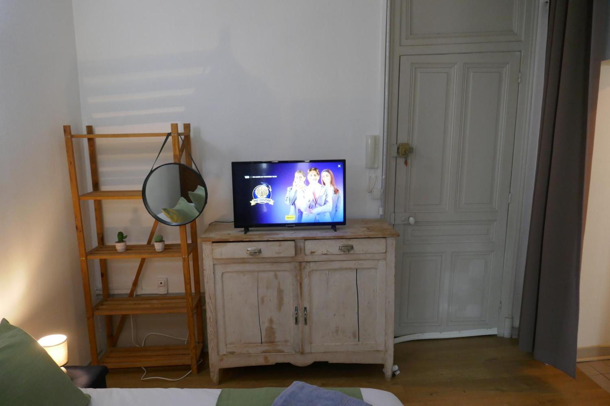 Le Carnot, A Deux Pas Du Centre Ville 贝桑松 外观 照片
